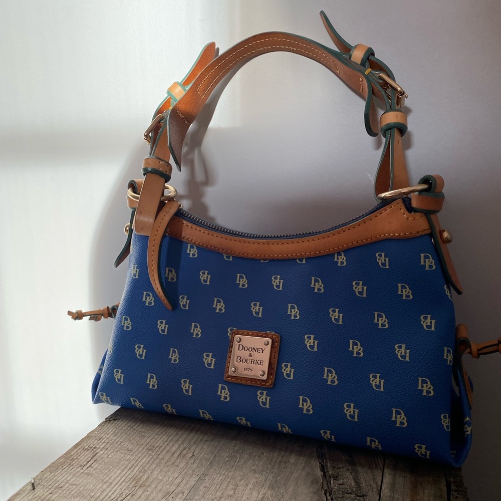 Dooney & Bourke - Picture 3 of 13